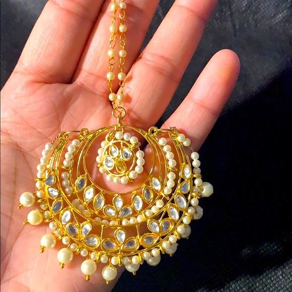 Earrings/tikka - Picture 2 of 3